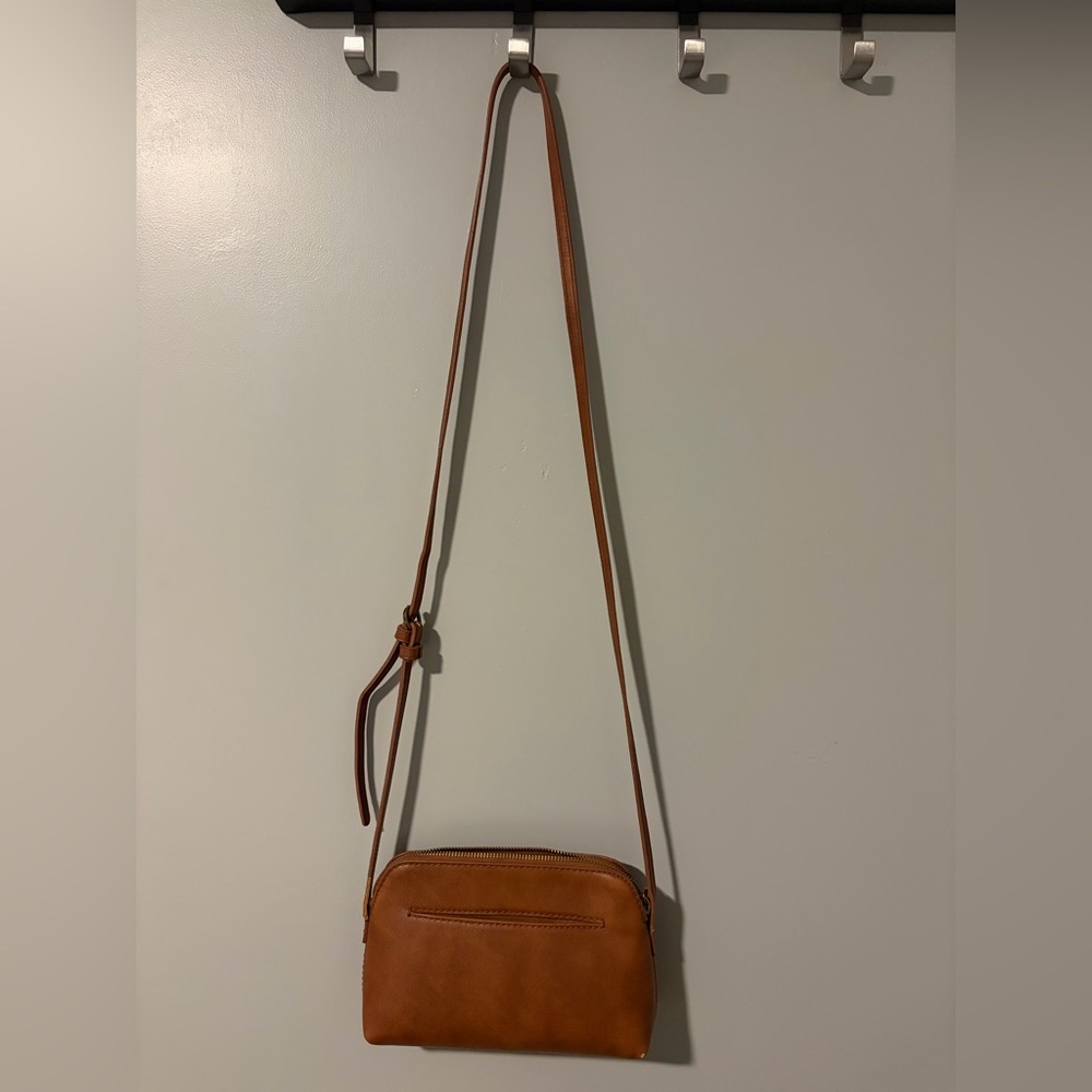 Universal Thread Crossbody Bag - Picture 5 of 5